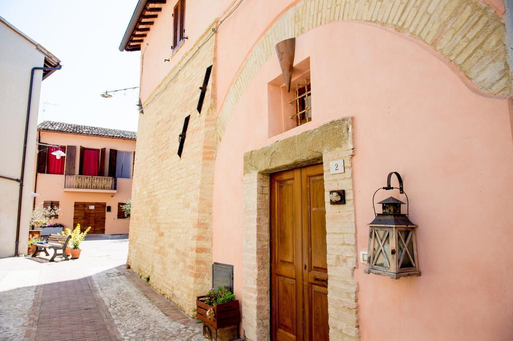 Torre Della Botonta Bed & Breakfast Castel Ritaldi Luaran gambar