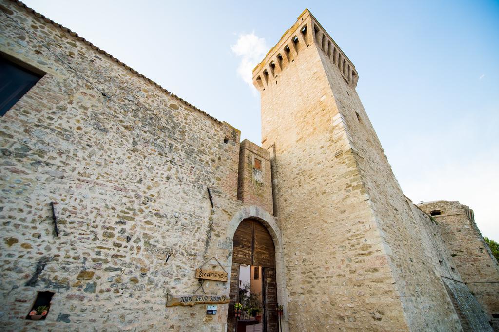 Torre Della Botonta Bed & Breakfast Castel Ritaldi Luaran gambar