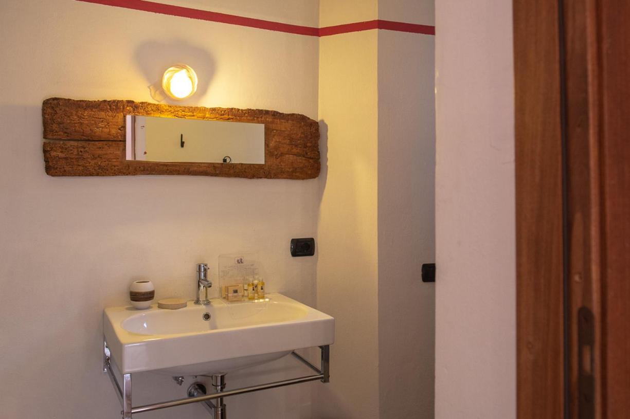 Torre Della Botonta Bed & Breakfast Castel Ritaldi Luaran gambar