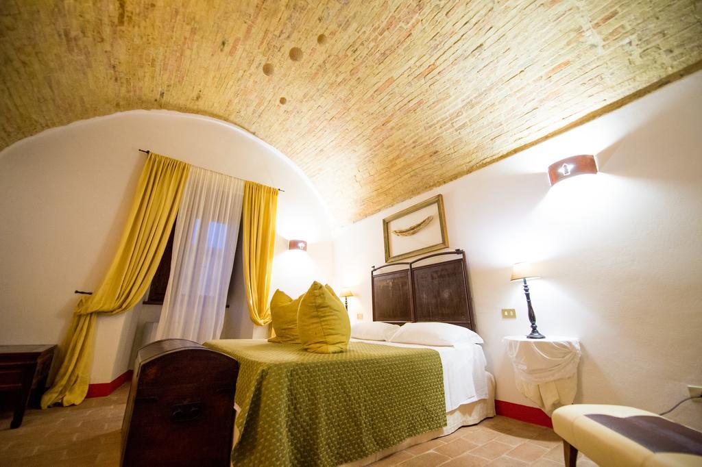 Torre Della Botonta Bed & Breakfast Castel Ritaldi Bilik gambar